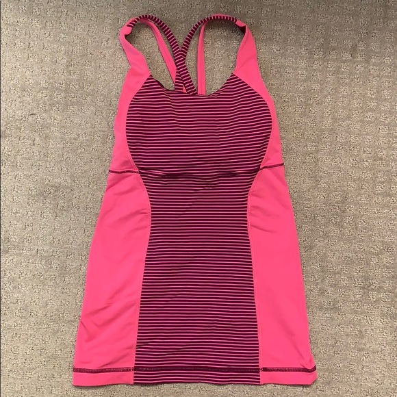 Lululemon Tank Top with bra - Picture 1 of 2